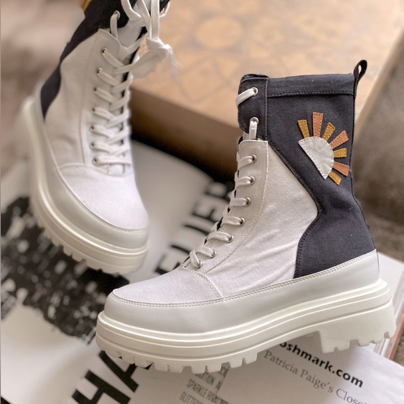 Free People Feels Good To Be Lost Lug Sole Hiker Boots - Picture 11 of 13